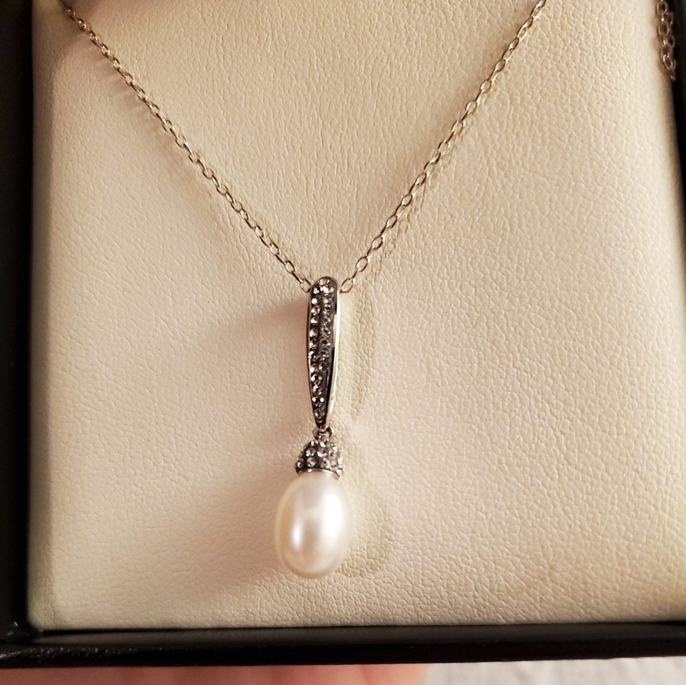 Freshwater Pearl and cz necklace